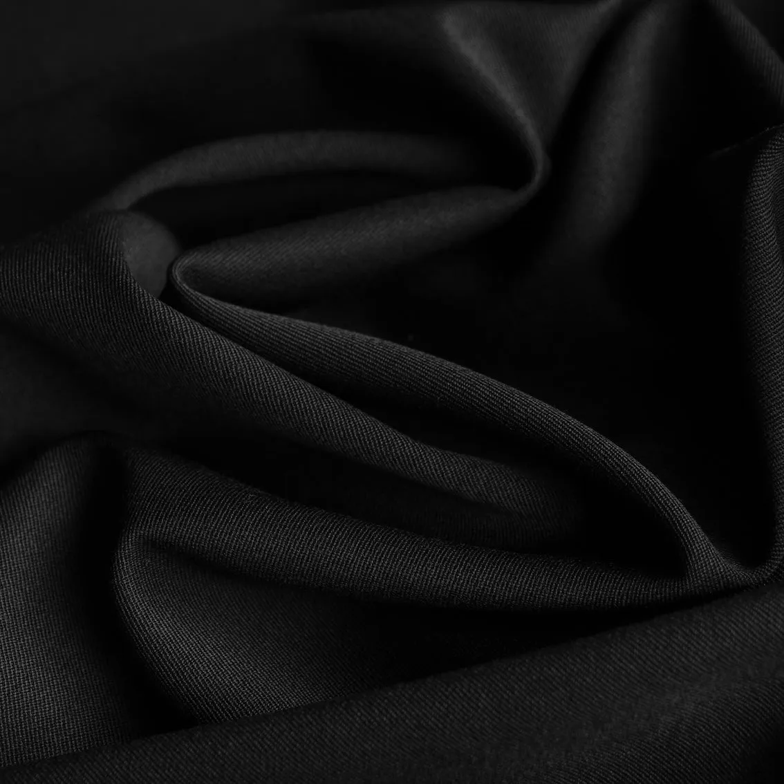 Brera Nero Gaberdine Wool Suiting