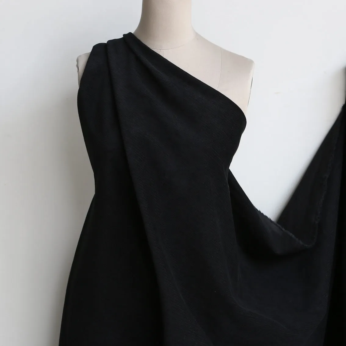 Corduroy Onyx - 11 Wale