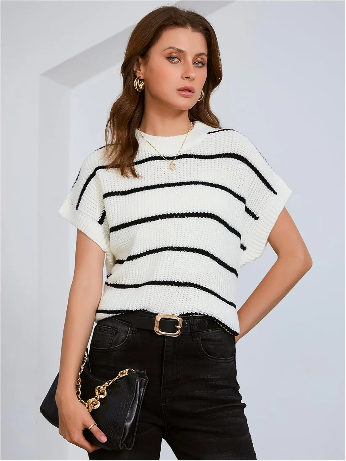 Verdusa Women's Striped Short Sleeve Sweater Cap Sleeve Crewneck Casual Knit Tops Sweater Vest