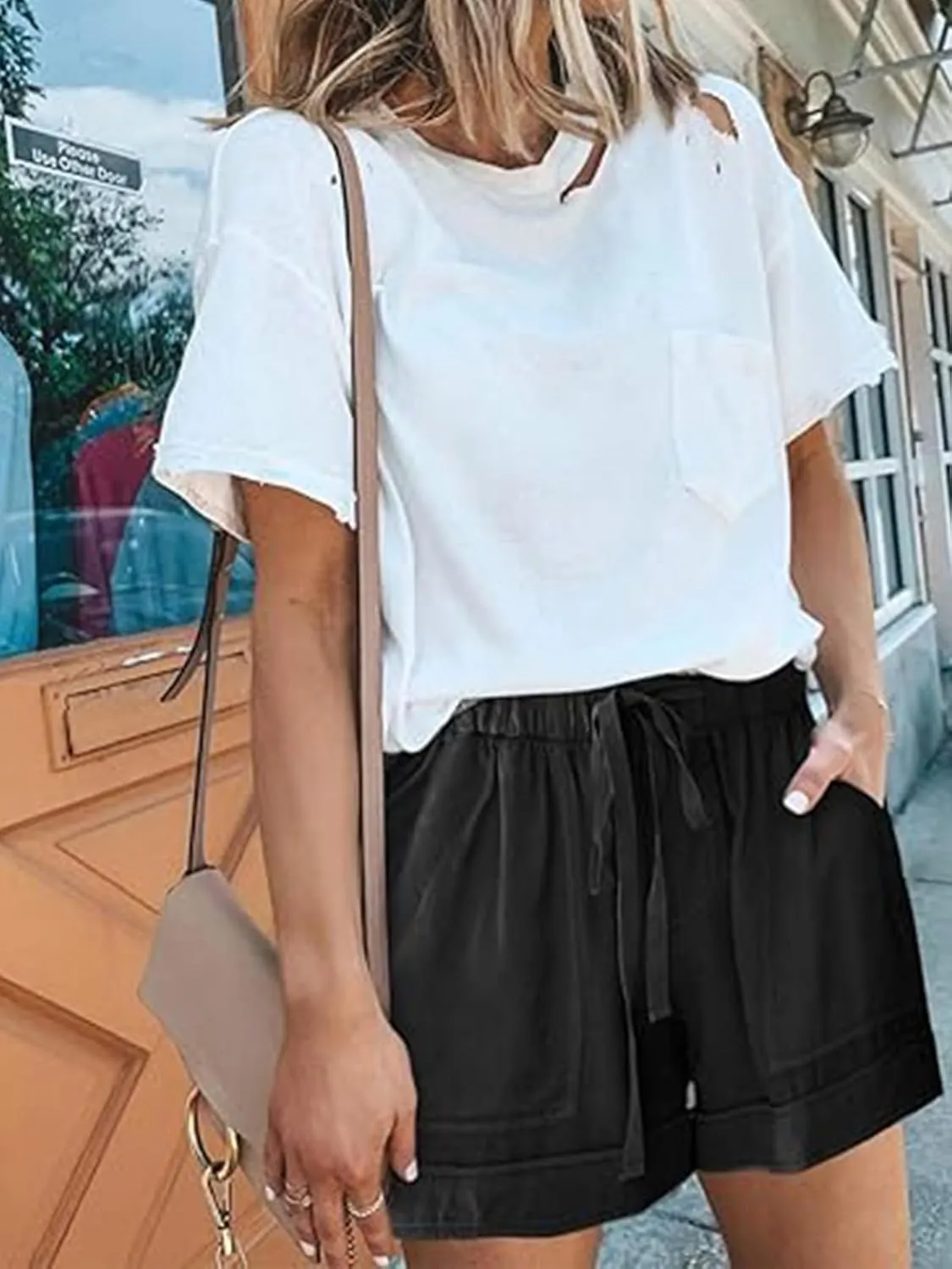 Womens Elastic Waist Drawstring Shorts Summer Lightweight Beach Shorts Comfy Casual Short Pants with Pockets