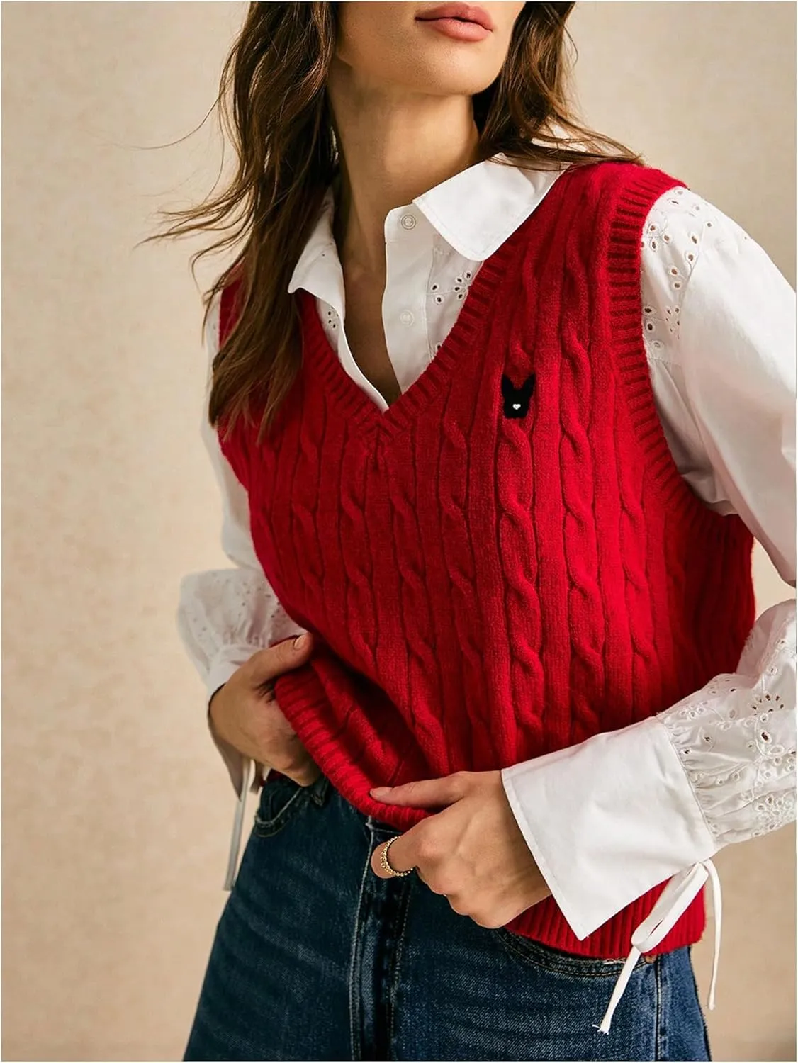 Women's Embroidery Cable Knit Sweater Vest V Neck Knitted Casual Sleeveless Sweater Pullover Top